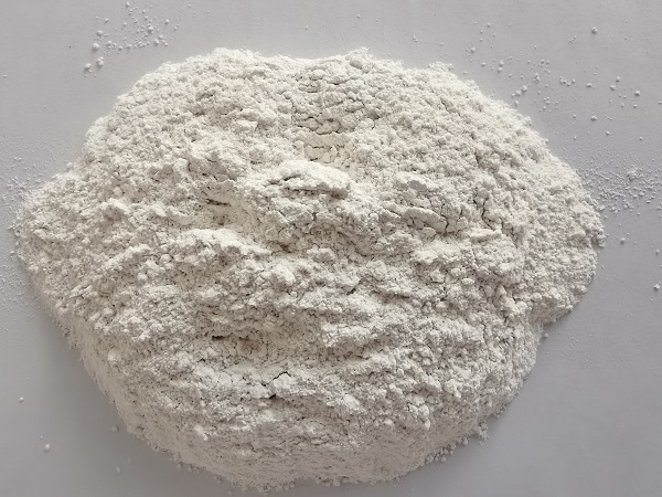 如何通過氧化鈣改善混凝土的強度？